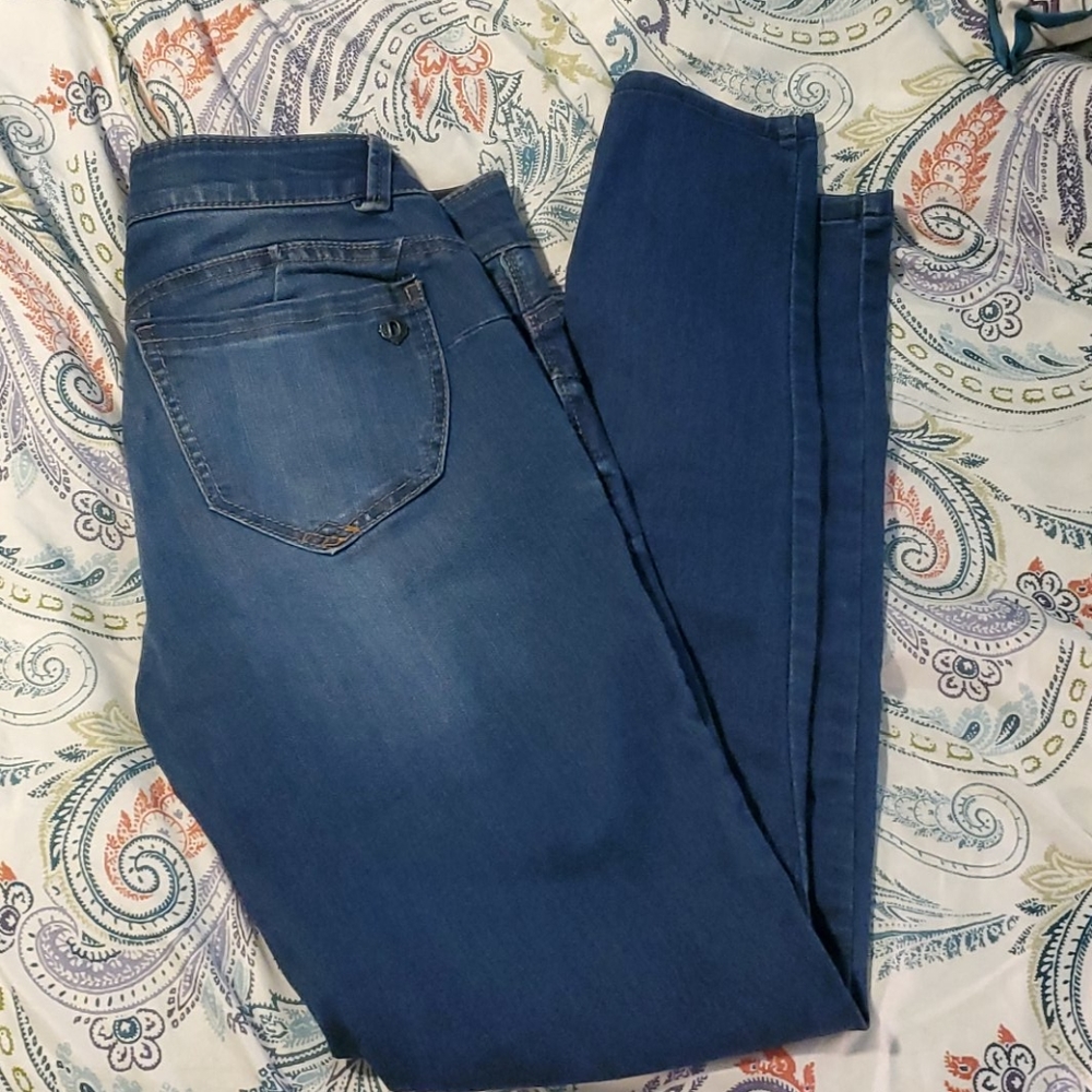 Democracy jeans